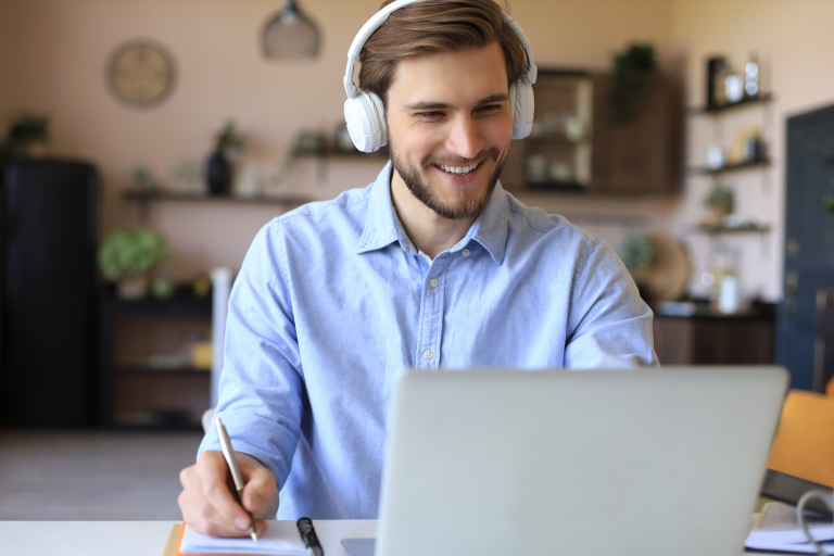 Demandeur d’emploi en formation financée par un dispositif public