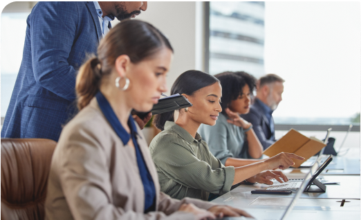 Salariés en session de formation au sein d’un centre de formation Arkesys